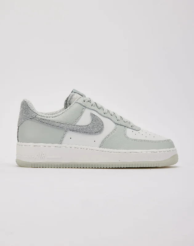 Nike Air Force 1 Low '07 LV8