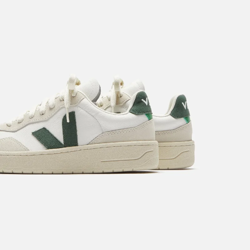 Veja V-90 - Extra White / Cyprus