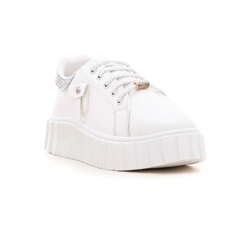 Women White Casual Sneaker AT7199